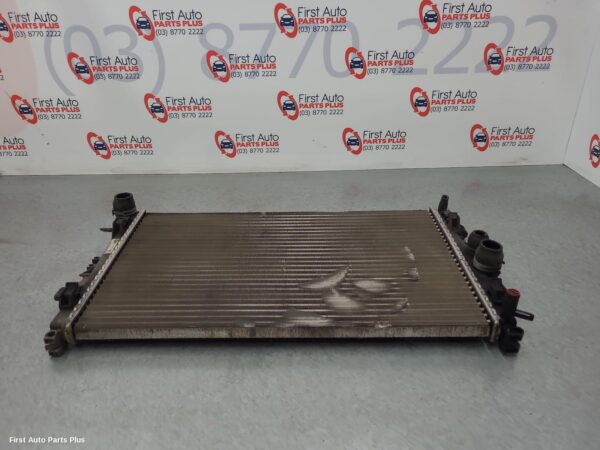 2005 MERCEDES VITO Radiator