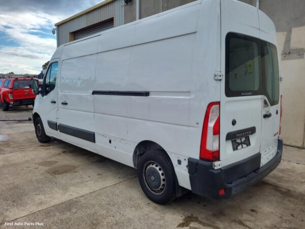 2016 RENAULT MASTER Right Rear Hub Assembly