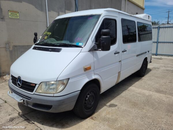 2005 MERCEDES SPRINTER Left Front Window Reg/Motor