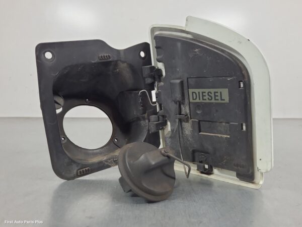 2016 RENAULT MASTER Fuel Door / Filler