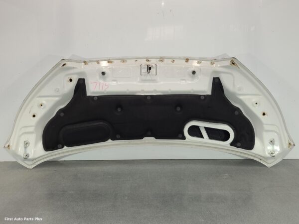 2022 LDV DELIVER 9 Bonnet