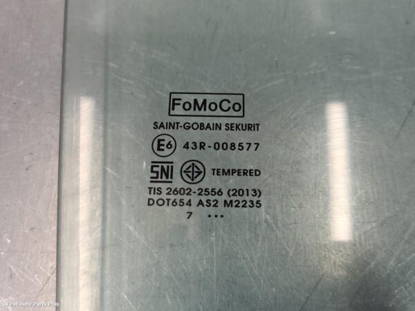 2018 MAZDA BT50 Right Front Door Window