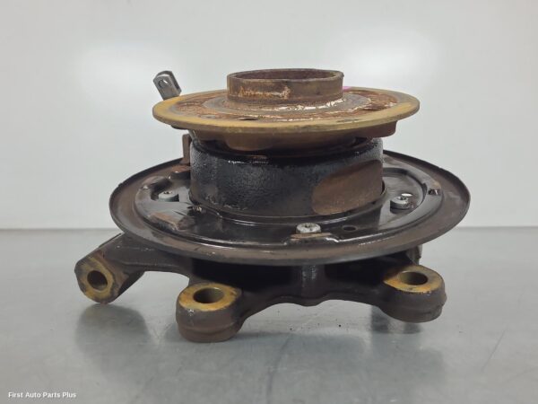 2016 MERCEDES VITO Left Rear Hub Assembly