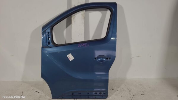 2021 RENAULT TRAFIC Left Front Door