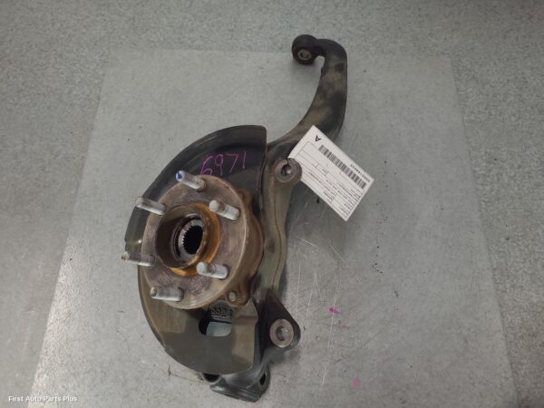 2020 NISSAN NAVARA Left Front Hub Assembly