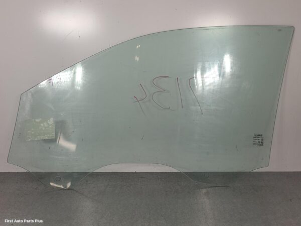2018 MAZDA BT50 Right Front Door Window