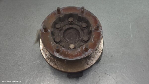 2014 MERCEDES SPRINTER Left Front Hub Assembly