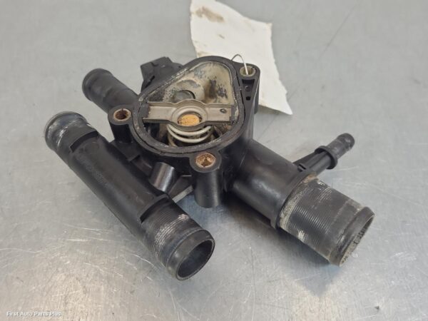 2005 RENAULT TRAFIC Thermostat Housing
