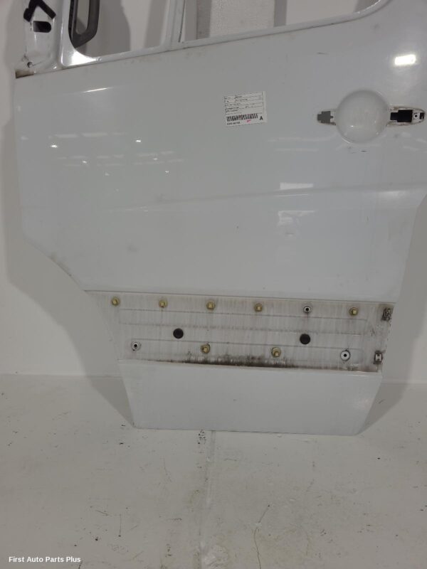 2017 MERCEDES SPRINTER Left Front Door