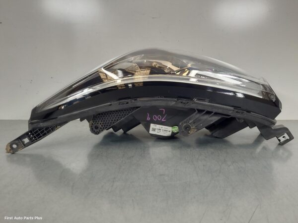 2023 LDV DELIVER 9 Left Headlamp