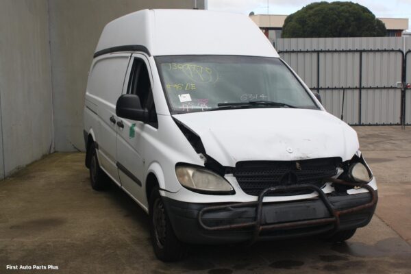 2006 MERCEDES VITO Ecu