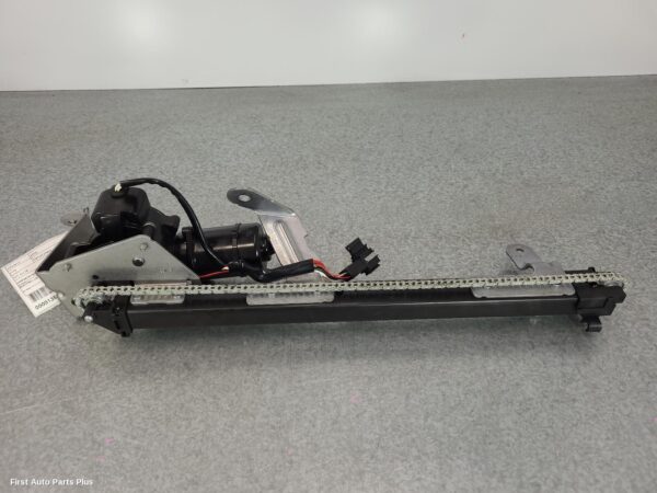 2017 MERCEDES VITO Hatch Strut