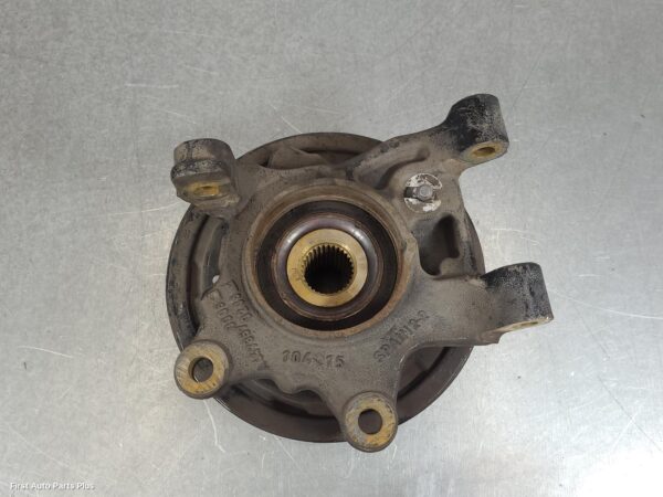 2016 MERCEDES VITO Left Rear Hub Assembly