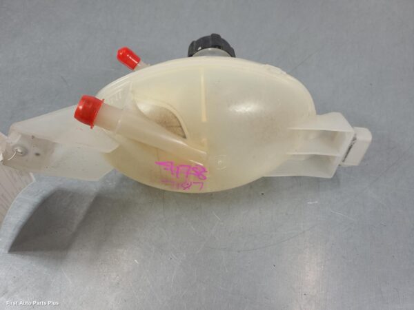 2018 RENAULT MASTER Overflow Bottle