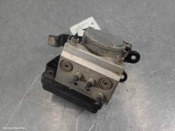 2012 TOYOTA HILUX Abs Pump/Modulator