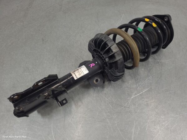 2018 MERCEDES VITO Right Front Strut