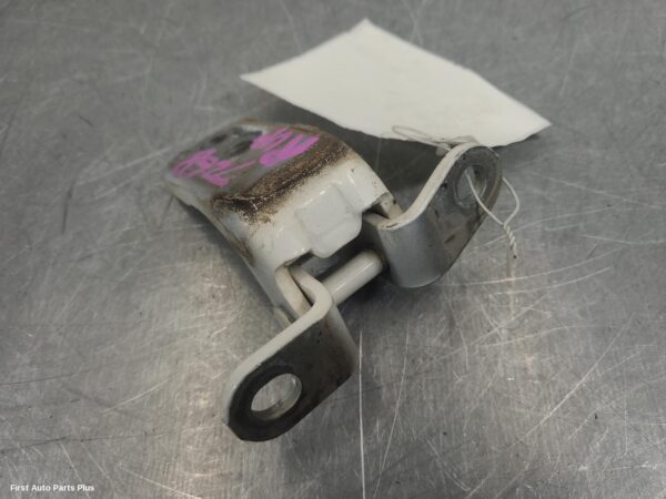 2012 TOYOTA HILUX Door Hinge/Runner