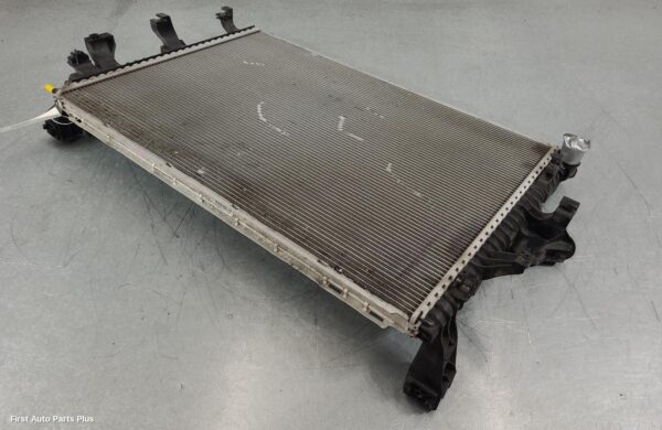 2021 VOLKSWAGEN TRANSPORTER Radiator