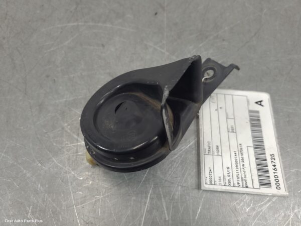 2021 RENAULT TRAFIC Horn