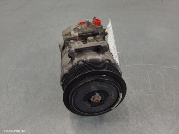 2006 MERCEDES VIANO A/C Compressor