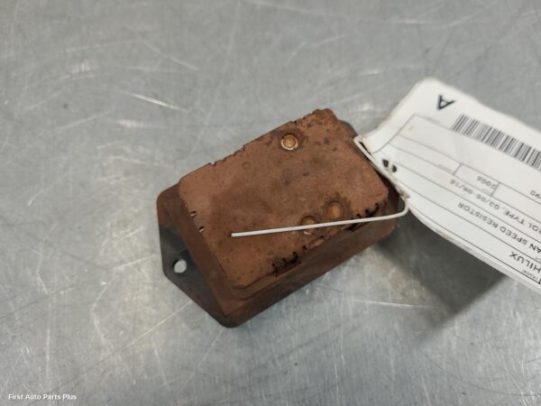 2006 TOYOTA HILUX Fan Speed Resistor