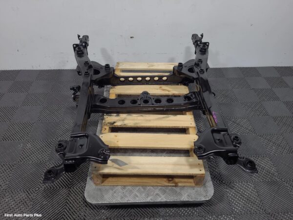 2016 MERCEDES VITO Frt Xmember/Cradle
