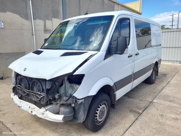2015 MERCEDES SPRINTER F Leaf Spring