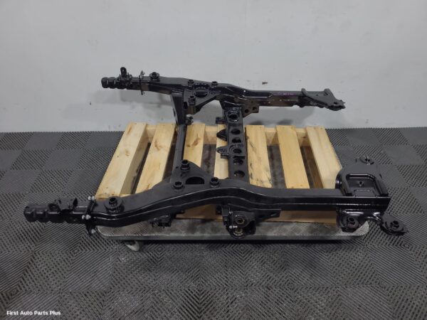 2016 MERCEDES VITO Frt Xmember/Cradle