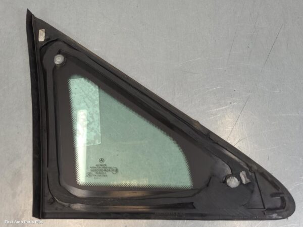 2013 MERCEDES VITO Left Front 1/4 Door Glass