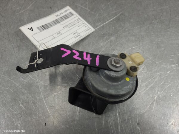 2021 RENAULT TRAFIC Horn