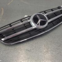 2016 MERCEDES VITO Grille