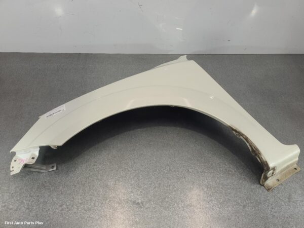 2021 NISSAN NAVARA Left Guard