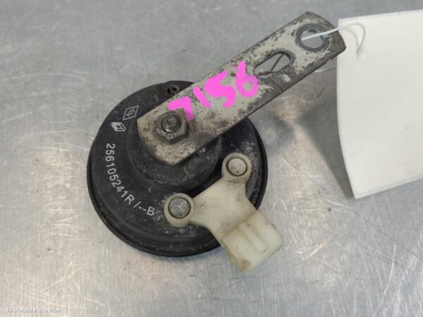 2017 RENAULT MASTER Horn