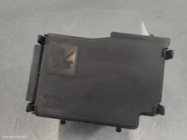 2021 RENAULT TRAFIC Fuse Box