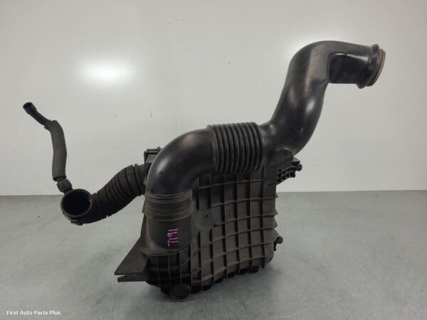 2005 MERCEDES SPRINTER Air Cleaner/Box