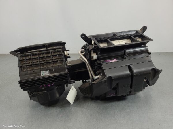 2017 MITSUBISHI TRITON Heater Core/Box