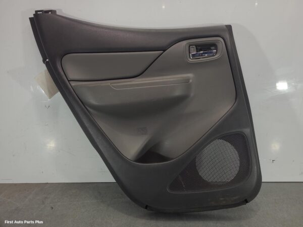 2017 MITSUBISHI TRITON Door Trim