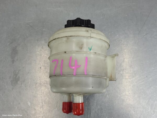 2022 LDV DELIVER 9 P/S Reservoir