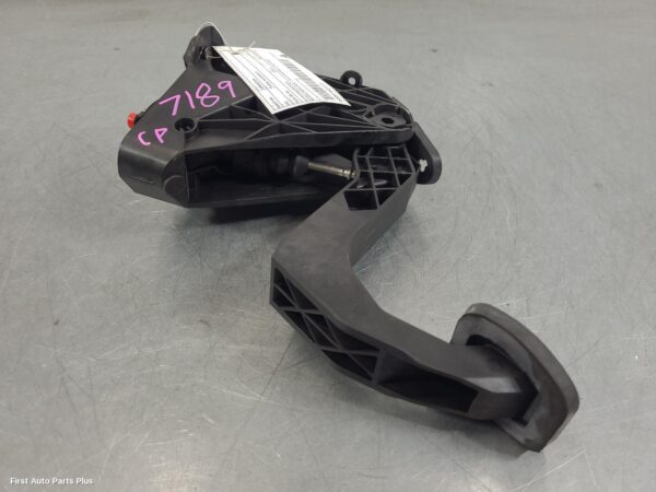 2022 MERCEDES SPRINTER Pedal Assembly