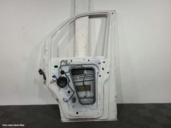 2020 VOLKSWAGEN CRAFTER Right Front Door