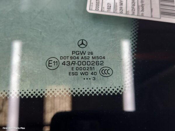 2013 MERCEDES VITO Left Front 1/4 Door Glass