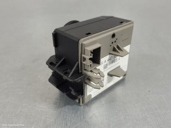2017 MERCEDES VITO Ignition W/ Key