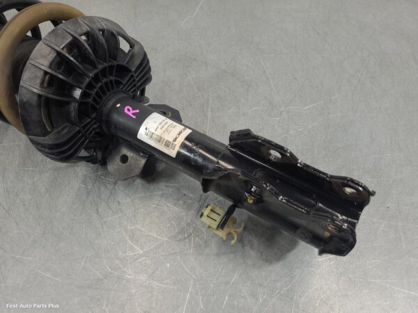 2018 MERCEDES VITO Right Front Strut