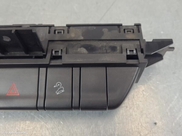 2017 HOLDEN COLORADO Misc Switch/Relay