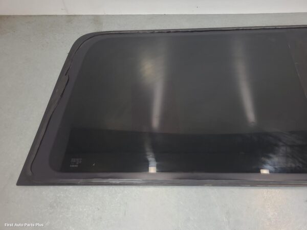 2017 MERCEDES SPRINTER Left Rear 1/4 Door Glass