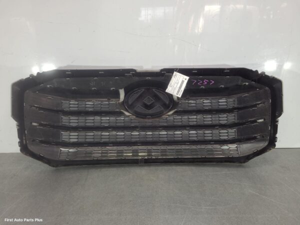 2021 LDV DELIVER 9 Grille