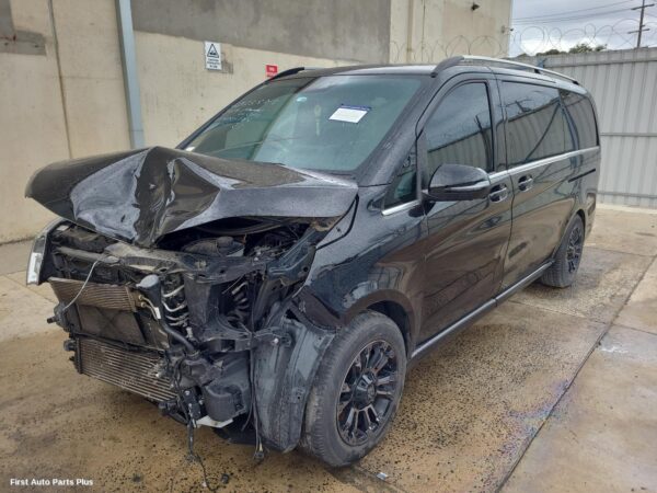 2020 MERCEDES VITO Hatch Strut