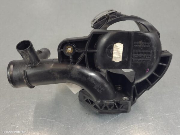 2012 MERCEDES VITO Fuel Filter Housing