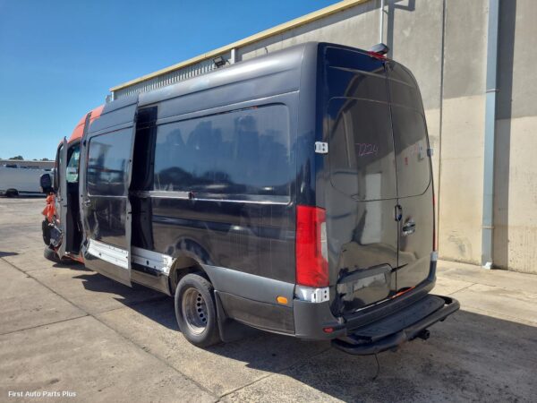 2021 MERCEDES SPRINTER Horn