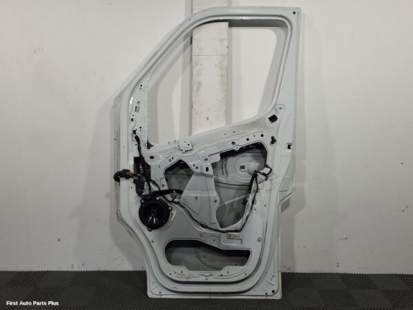 2017 RENAULT MASTER Right Front Door